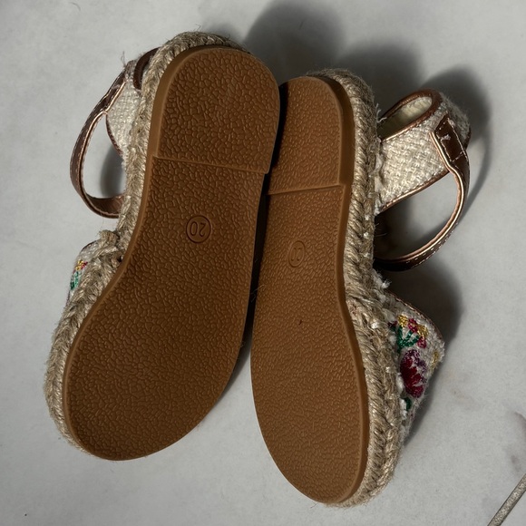 SFERRA Kids Floral Huarache Floral Sandals with Velcro Bronze Straps size 5 - Picture 2 of 5